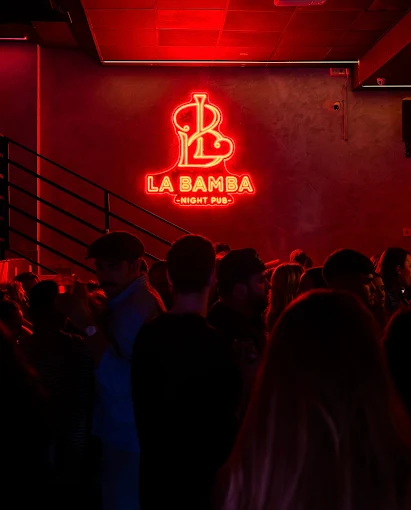 musica en directo en La Bamba Night Club de Benalmádena