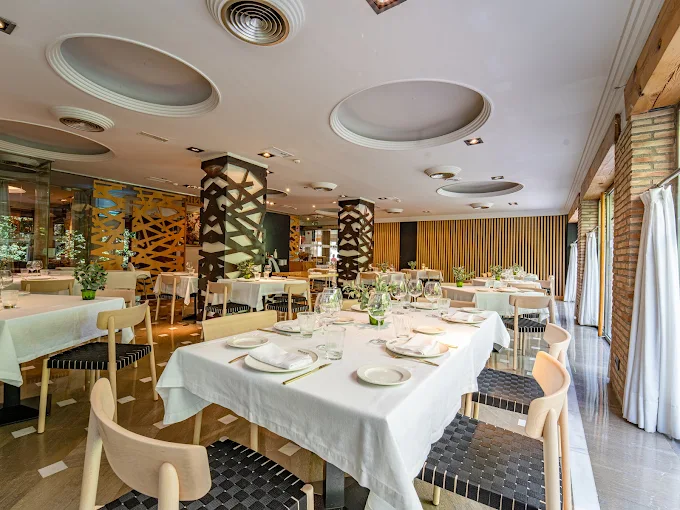 Hotel las Yucas en Atarfe donde actúa en bodas el grupo de Versiones Fernando de Tú a Tú